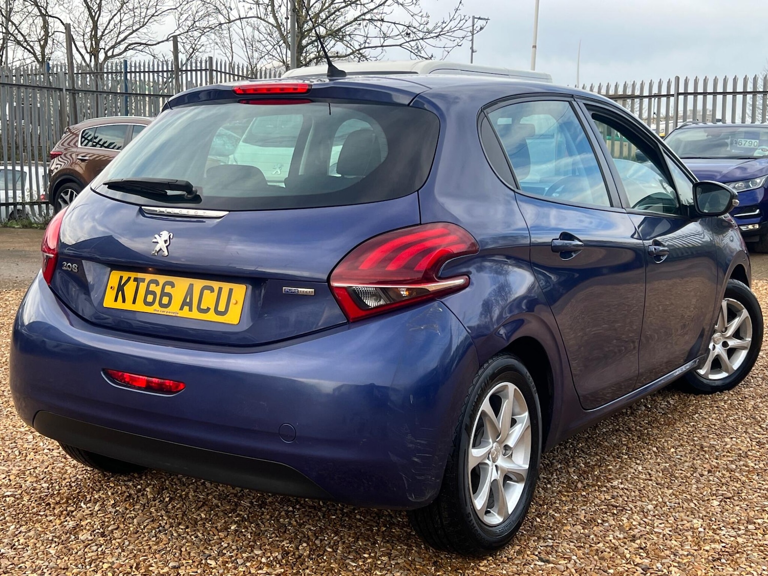Used Peugeot 208 2017 for sale - 77191166: Photo 12