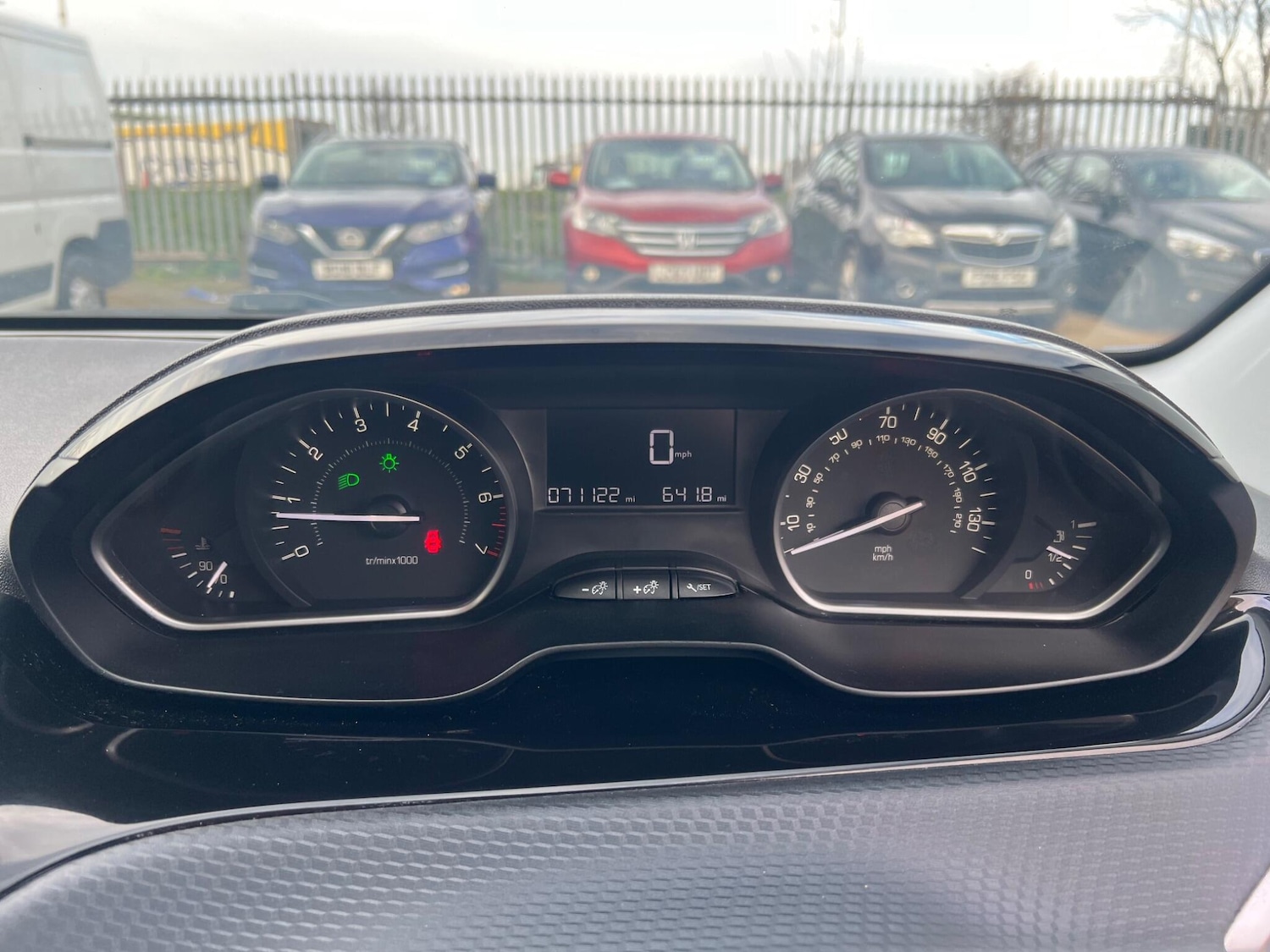 Used Peugeot 208 2017 for sale - 77191166: Photo 31