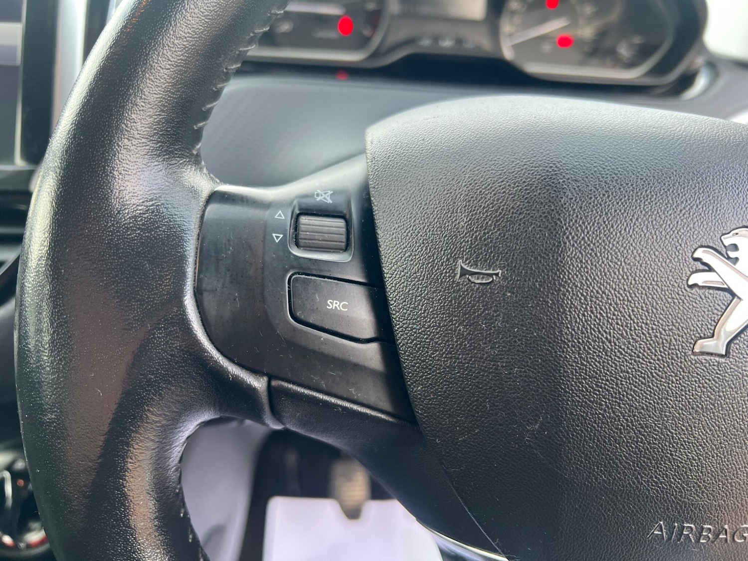 Used Peugeot 208 2017 for sale - 77191166: Photo 32