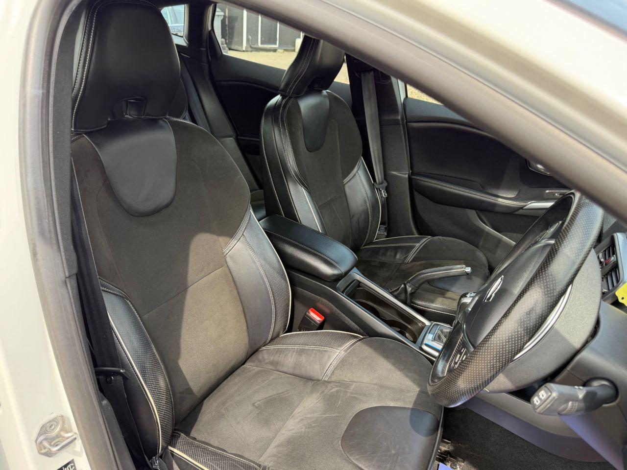 Used Volvo V40 2015 for sale - 76099377: Photo 10