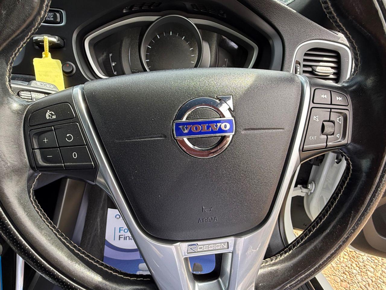 Used Volvo V40 2015 for sale - 76099377: Photo 15