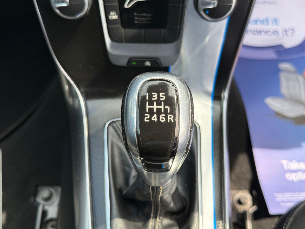 Used Volvo V40 2015 for sale - 76099377: Photo 21