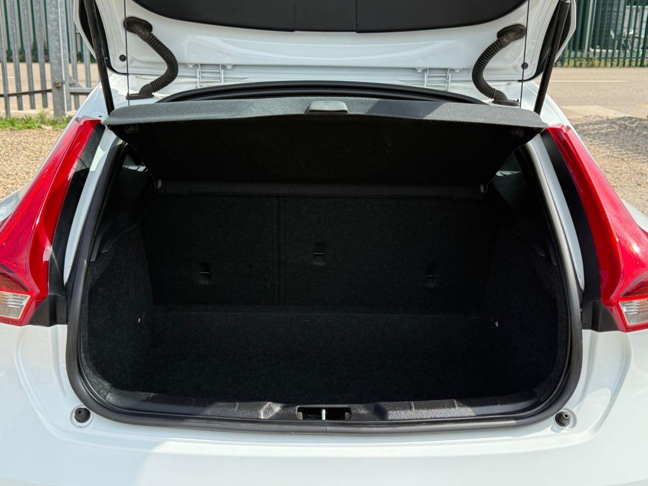 Used Volvo V40 2015 for sale - 76099377: Photo 27