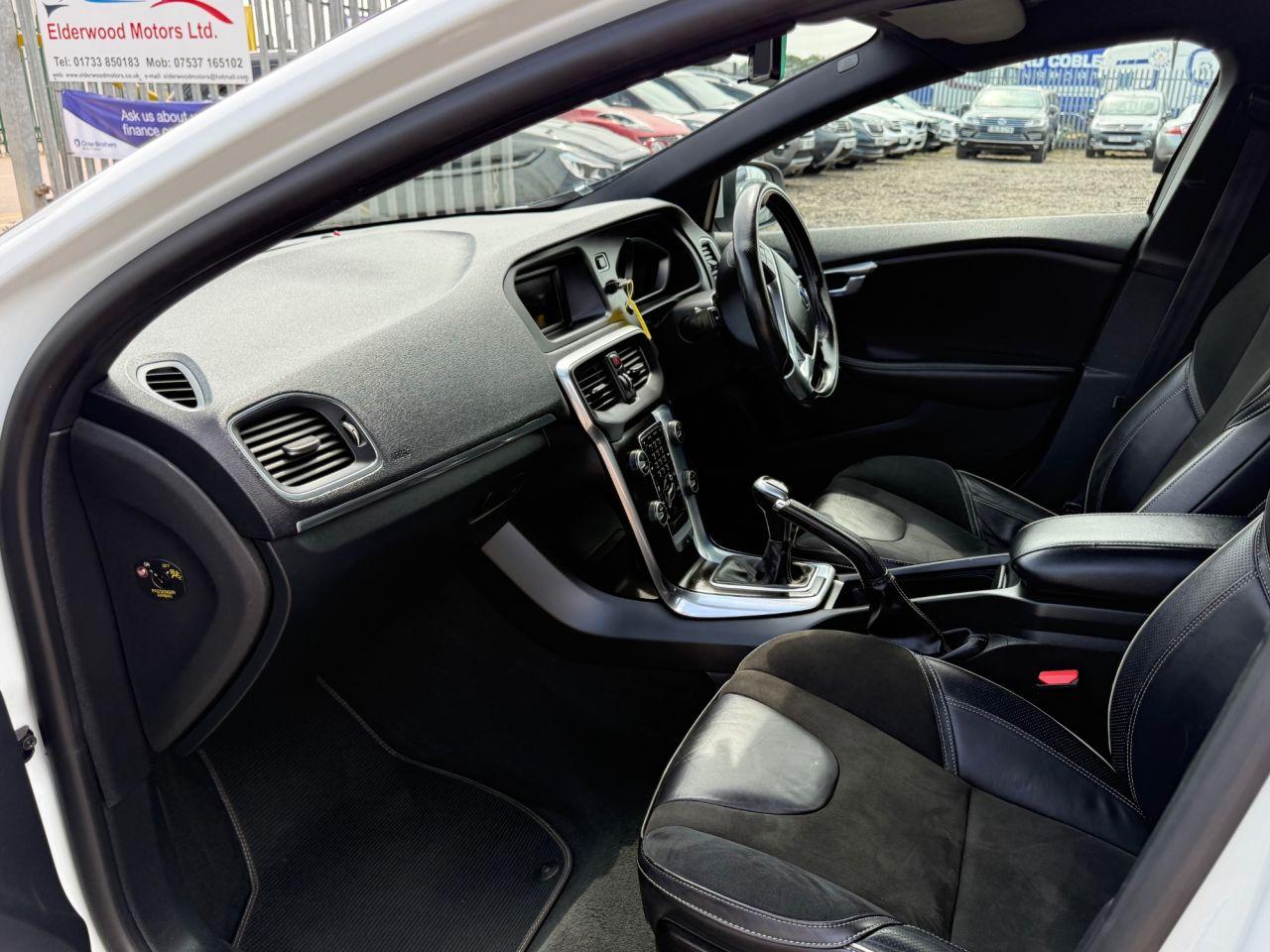 Used Volvo V40 2015 for sale - 76099377: Photo 37