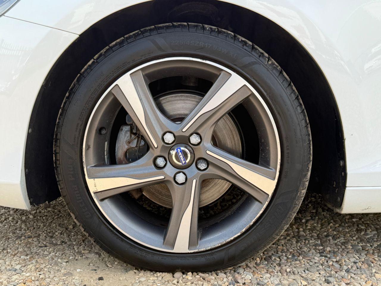 Used Volvo V40 2015 for sale - 76099377: Photo 42