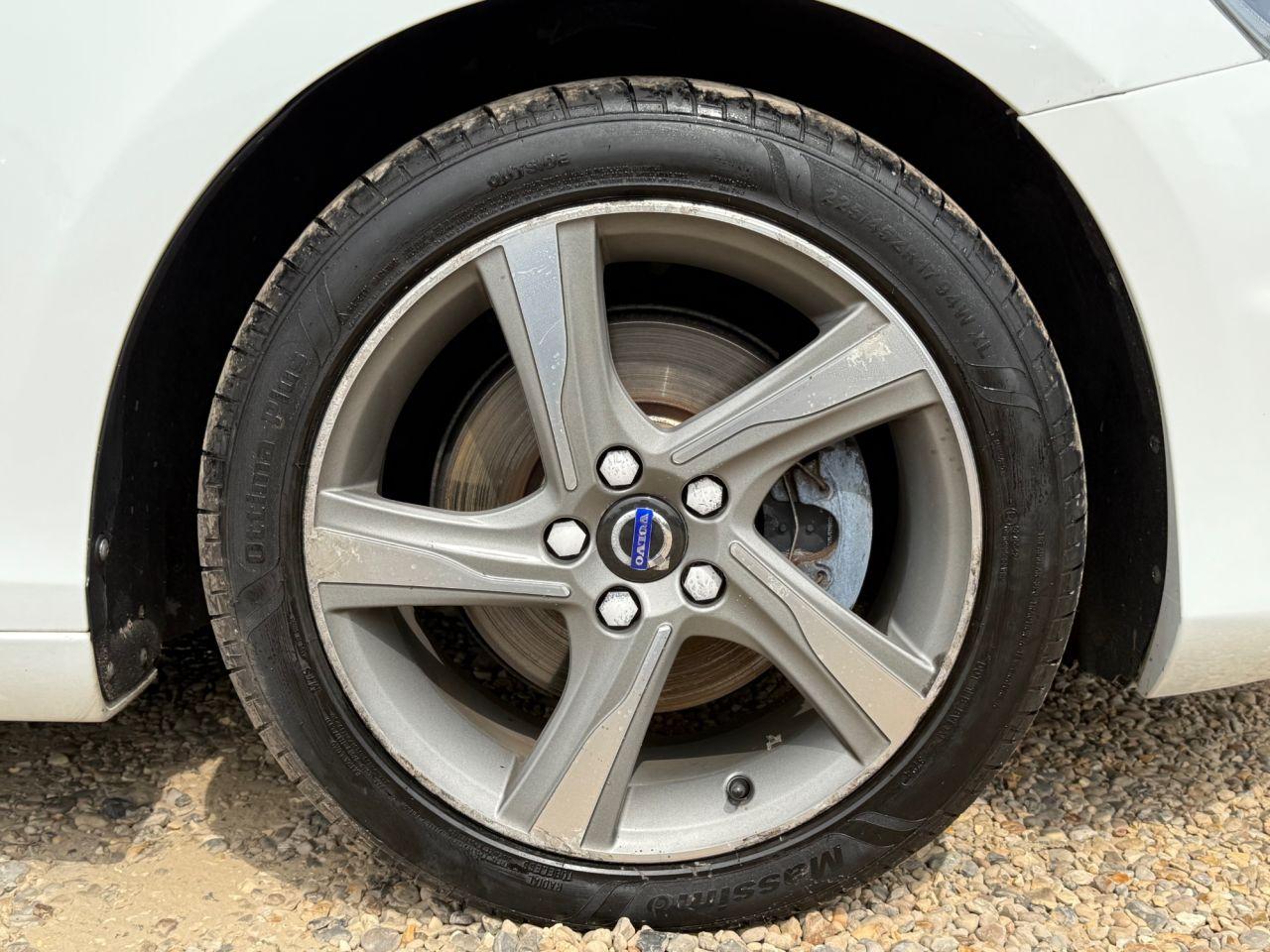 Used Volvo V40 2015 for sale - 76099377: Photo 44