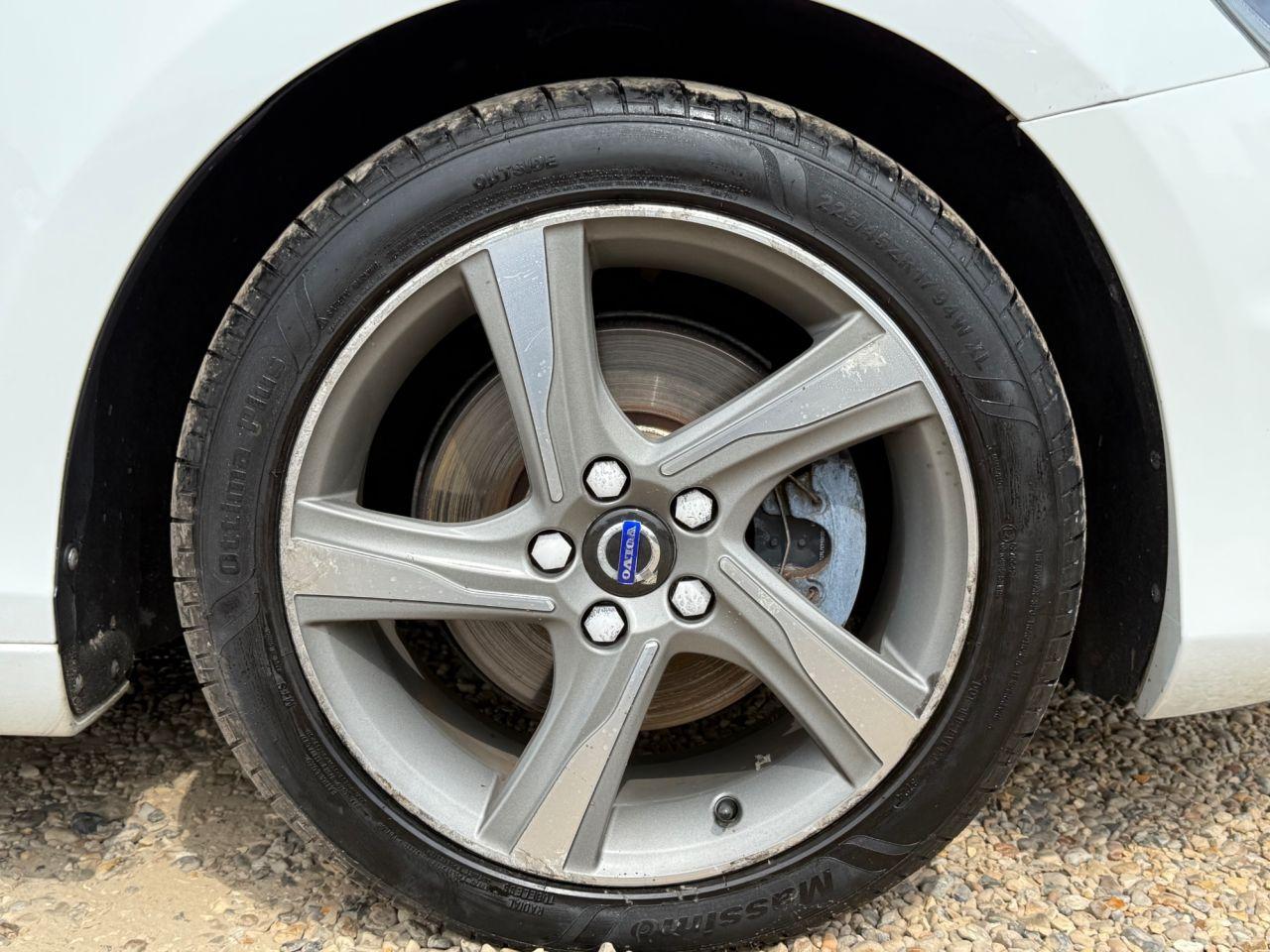 Used Volvo V40 2015 for sale - 76099377: Photo 45