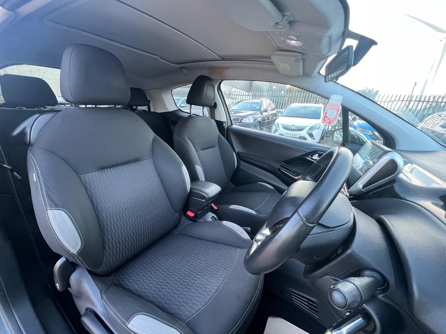 Used Peugeot 208 2015 for sale - 77030000: Photo 20