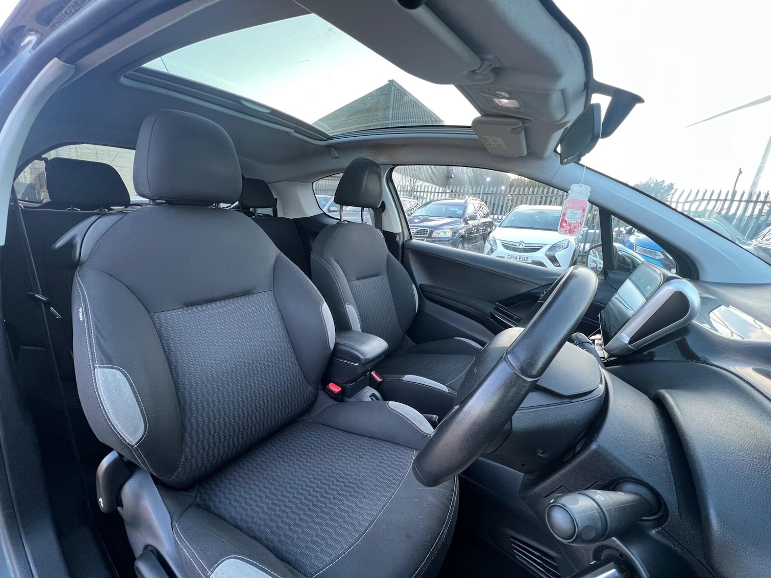 Used Peugeot 208 2015 for sale - 77030000: Photo 21