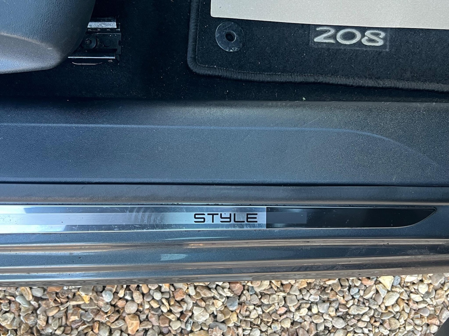 Used Peugeot 208 2015 for sale - 77030000: Photo 22