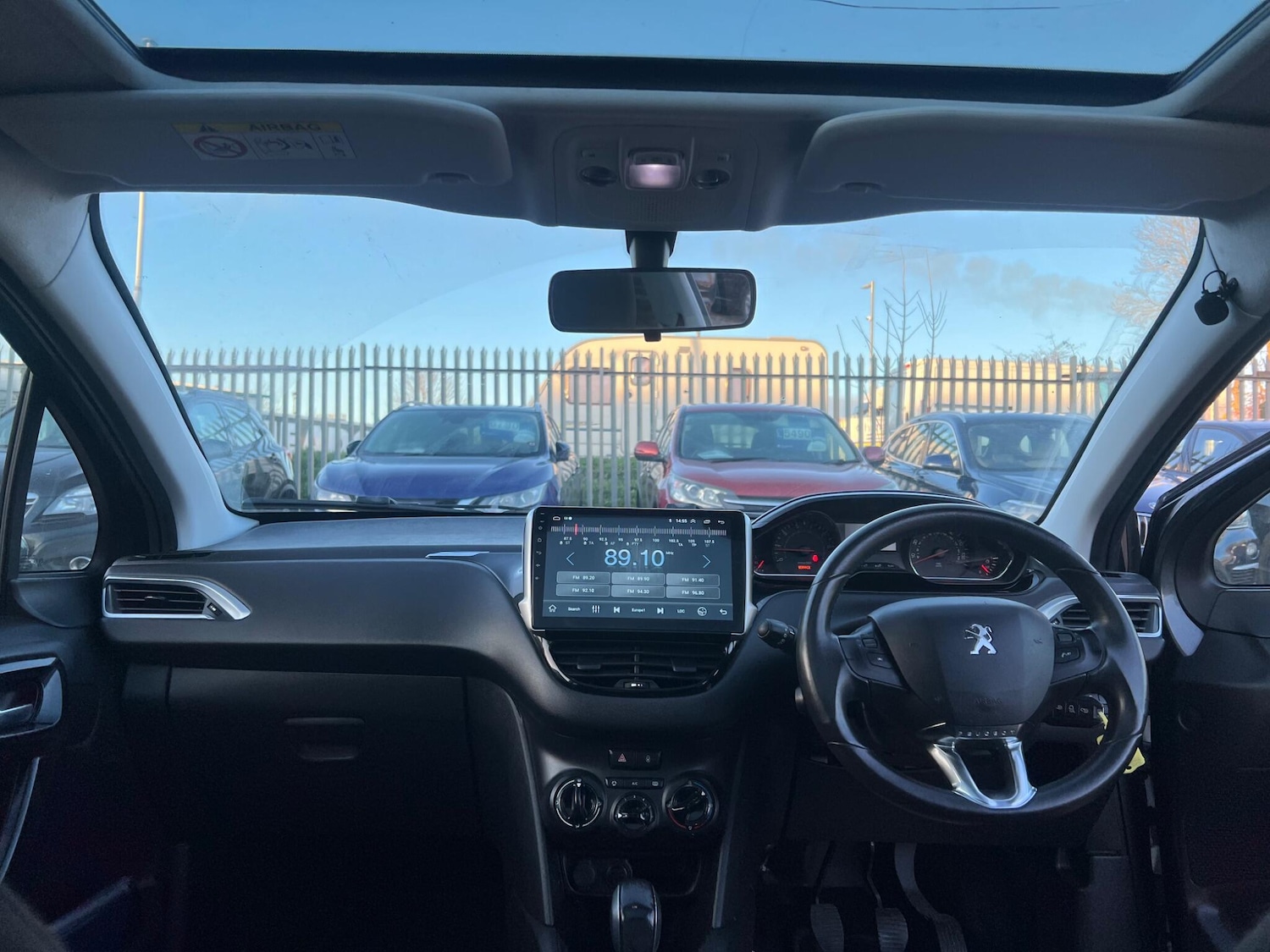 Used Peugeot 208 2015 for sale - 77030000: Photo 23