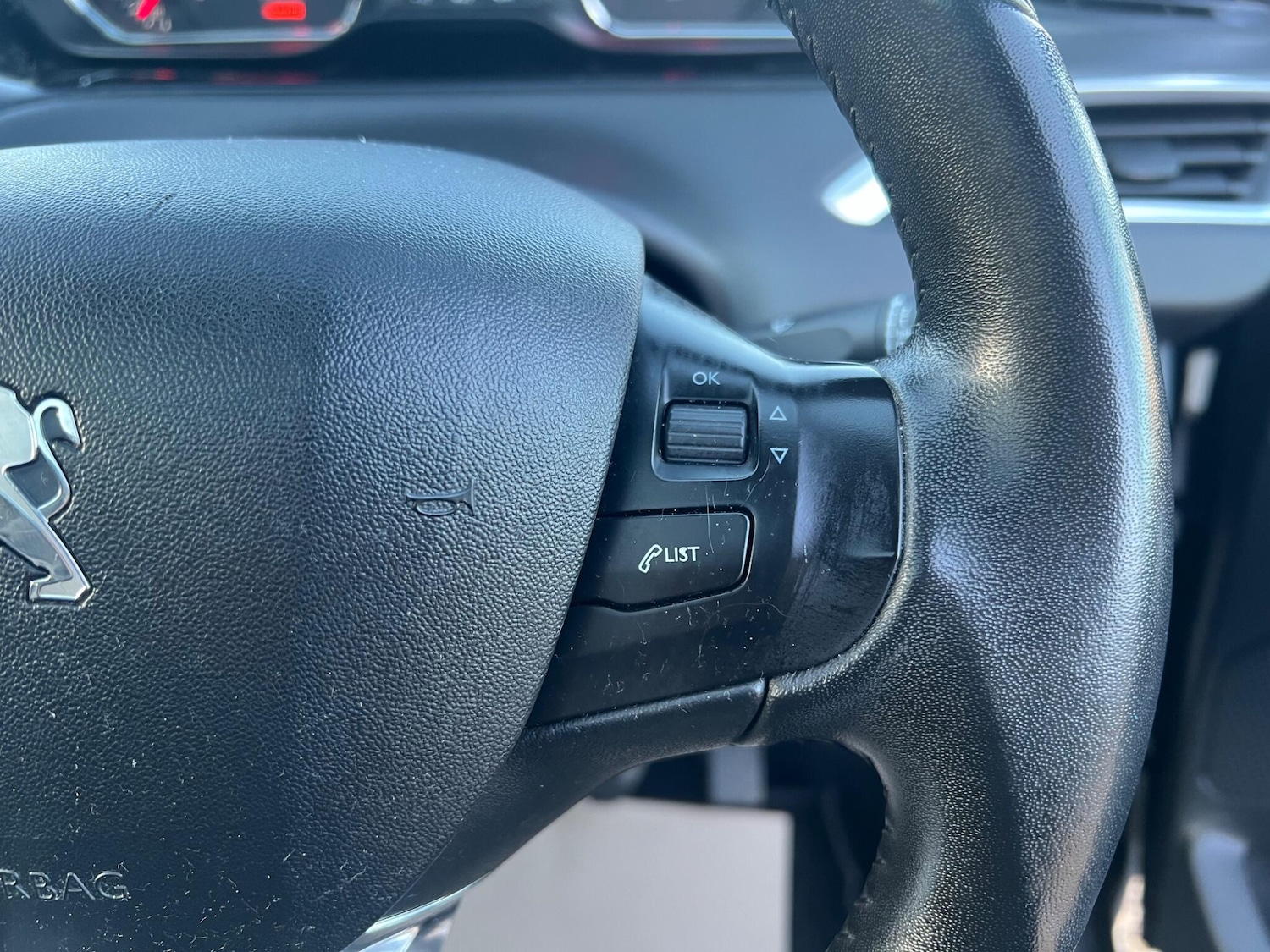 Used Peugeot 208 2015 for sale - 77030000: Photo 27