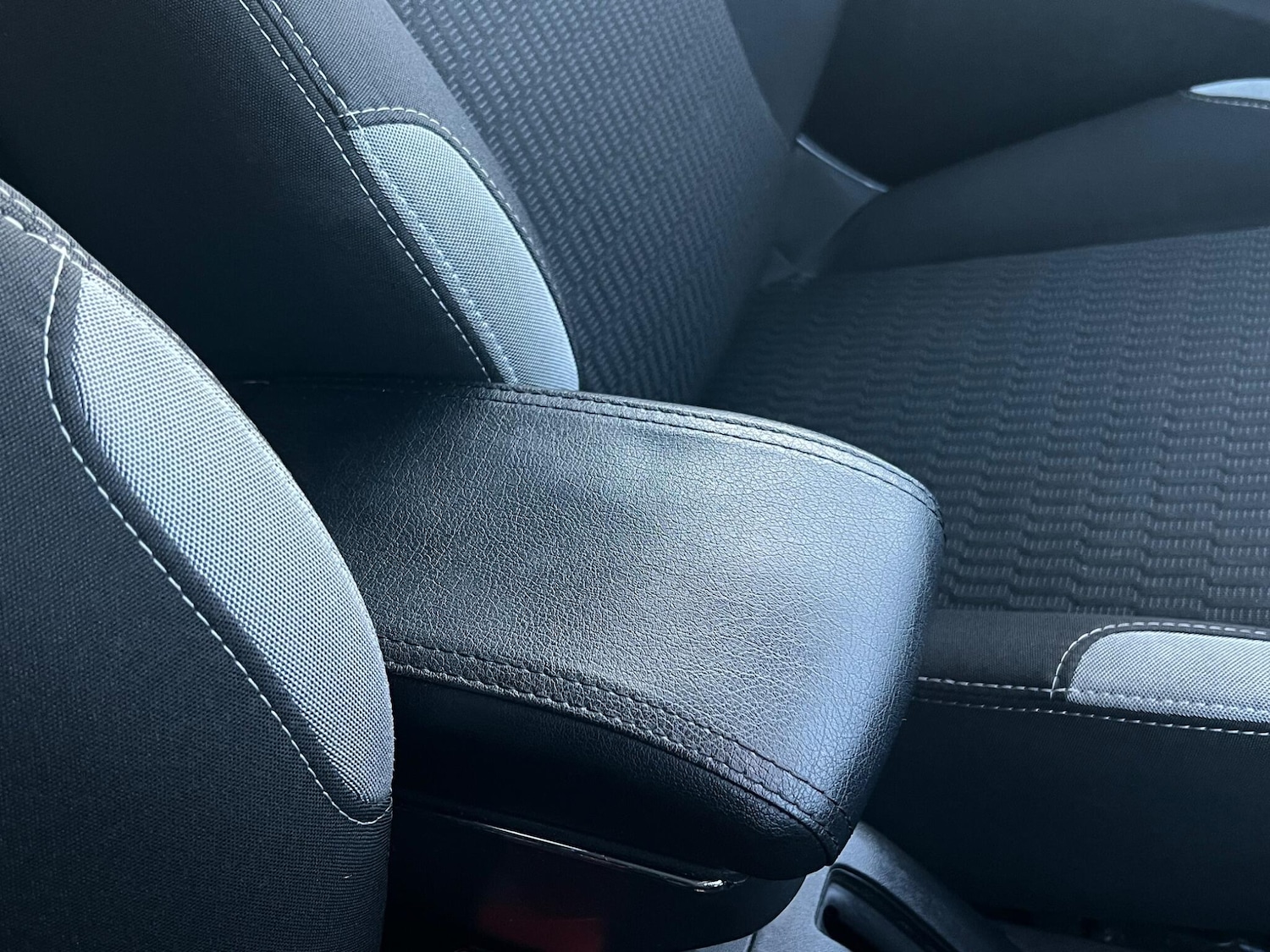 Used Peugeot 208 2015 for sale - 77030000: Photo 41