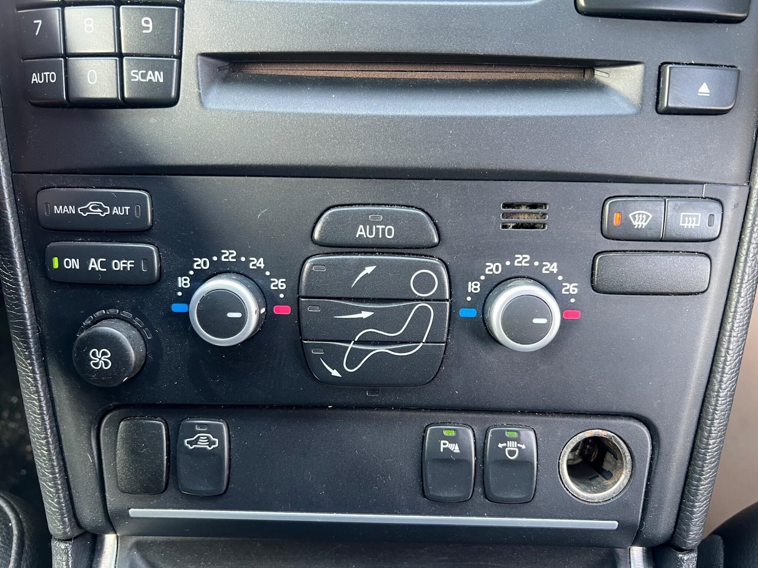 Used Volvo XC90 for sale - 77029916: Photo 38