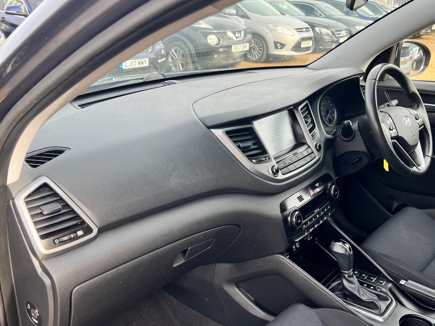 Used Hyundai TUCSON 2017 for sale - 77646091: Photo 2