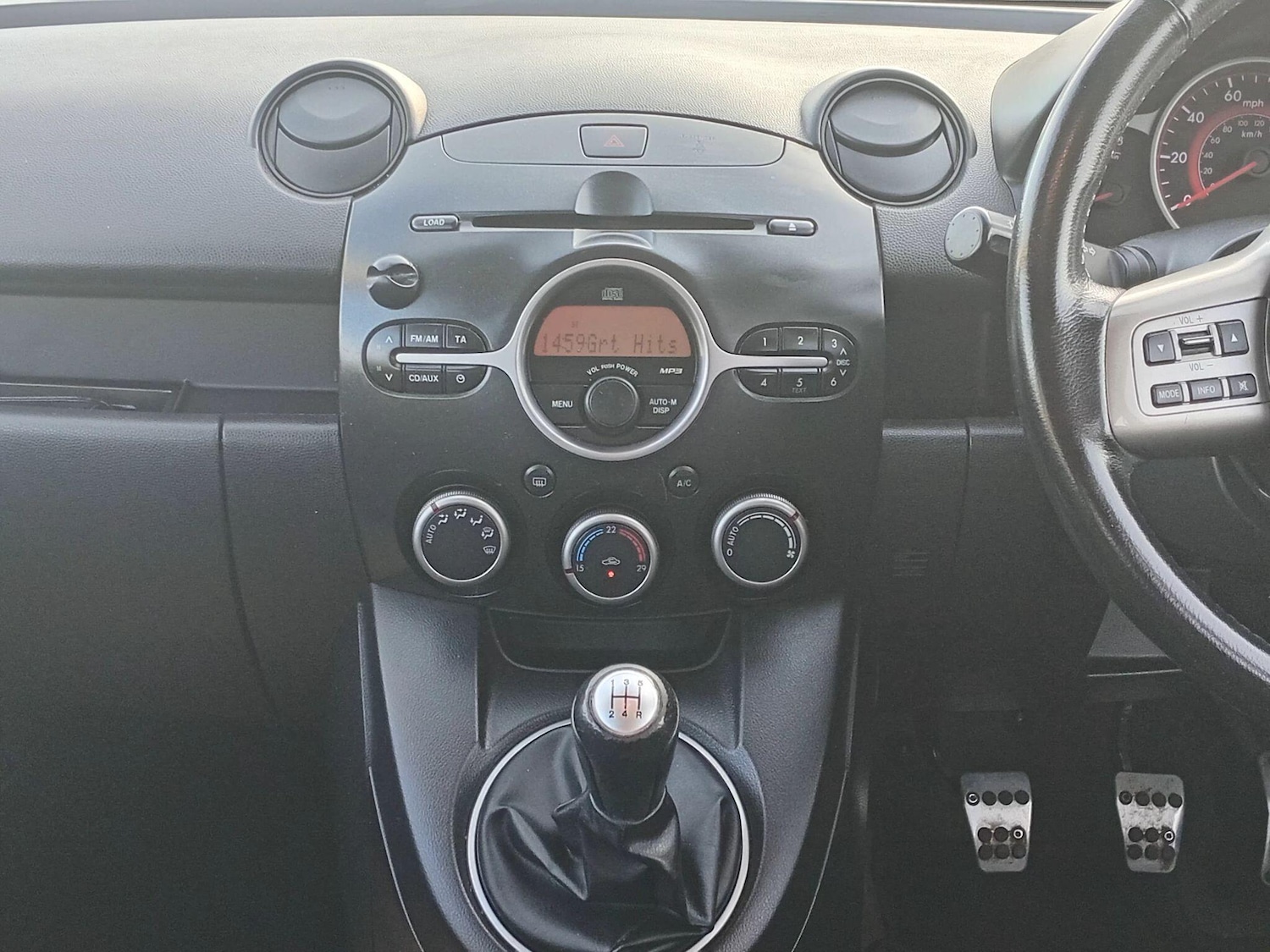 Used Mazda Mazda2 2009 for sale - 77657523: Photo 11