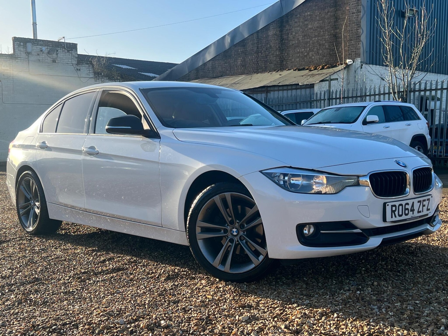 Used BMW 3 Series 2014 for sale - 77016072: Photo 2