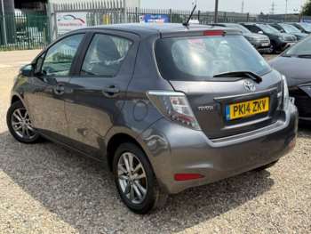 Used Toyota Yaris 2014 for sale - 74985928: Photo