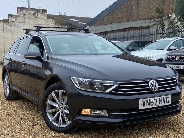 Used Volkswagen Passat 2017 for sale - 76200398: Photo 1