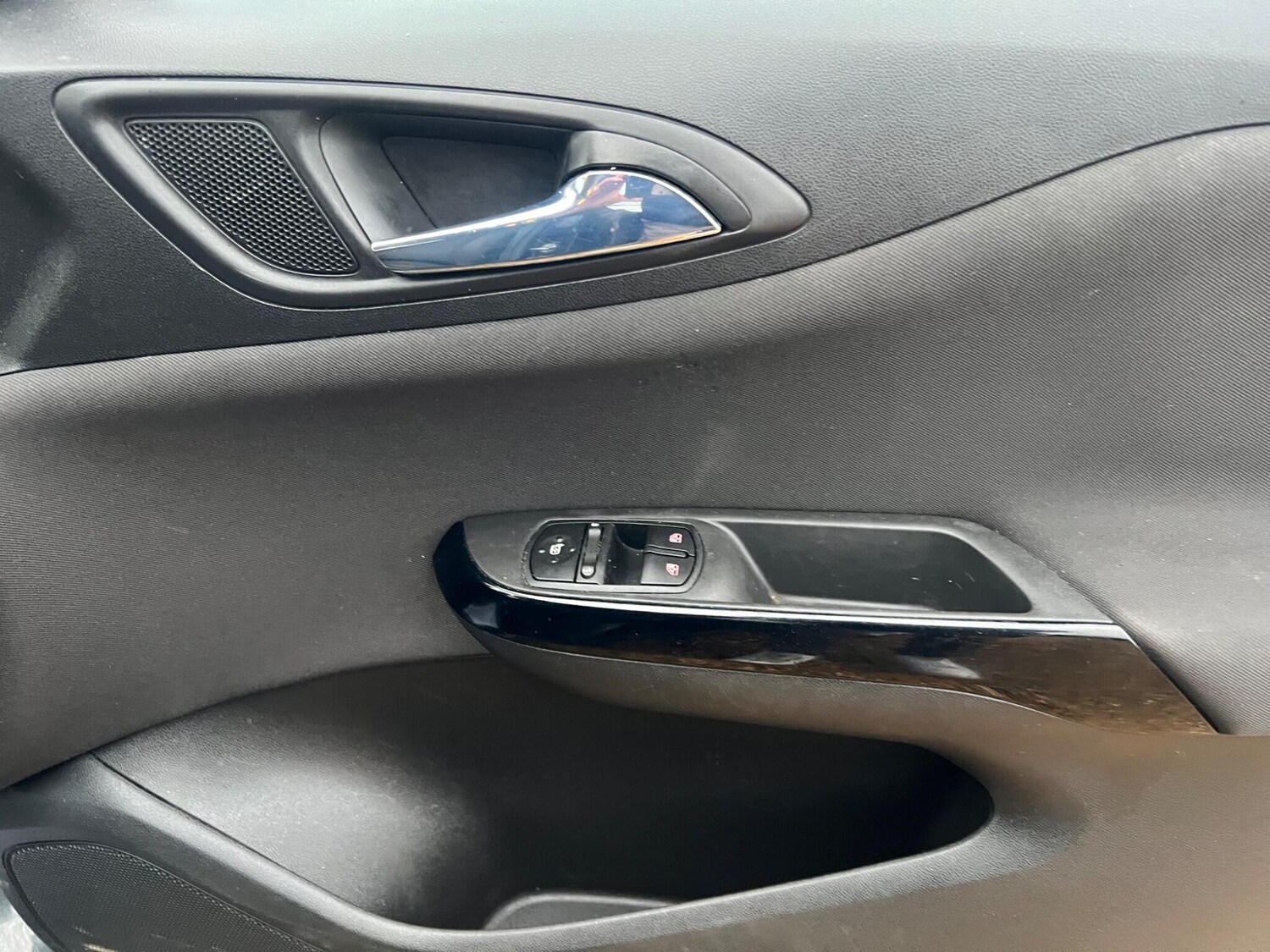 Used Vauxhall Corsa 2016 for sale - 77174434: Photo 24