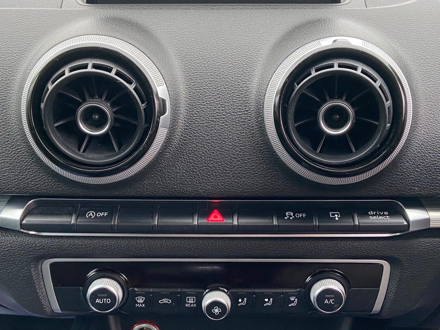 Used Audi A3 2015 for sale - 76121627: Photo 40