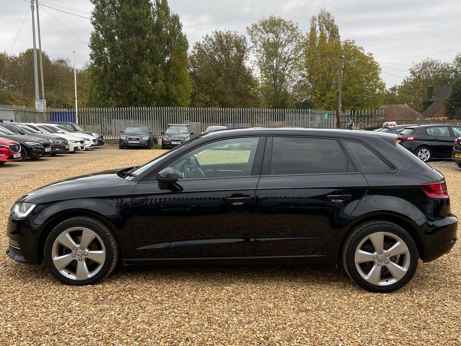 Used Audi A3 2015 for sale - 76121627: Photo 8