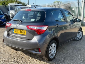 Used Toyota Yaris 2017 for sale - 75600786: Photo