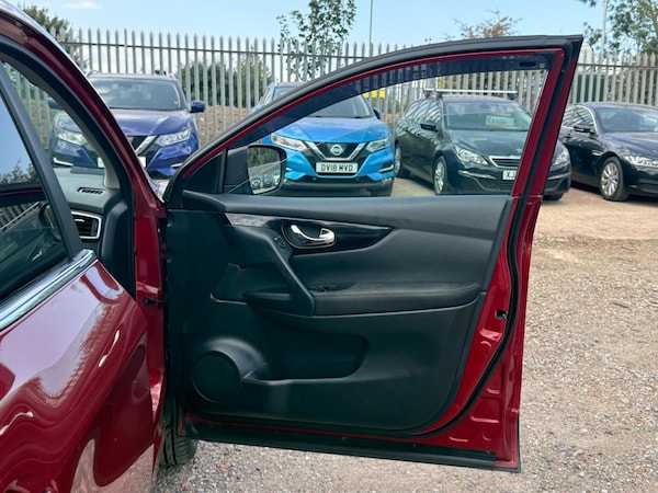 Used Nissan Qashqai 2016 for sale - 75600750: Photo 13