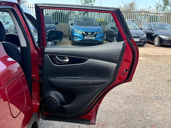 Used Nissan Qashqai 2016 for sale - 75600750: Photo 32