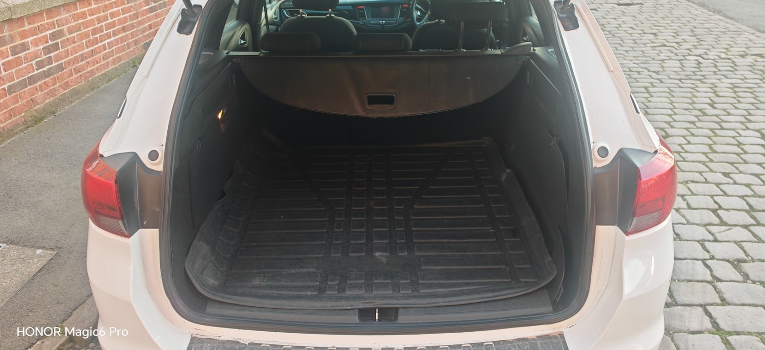 Used Vauxhall Astra 2017 for sale - 77938547: Photo 11