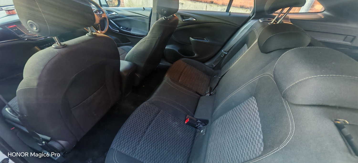 Used Vauxhall Astra 2017 for sale - 77938547: Photo 17