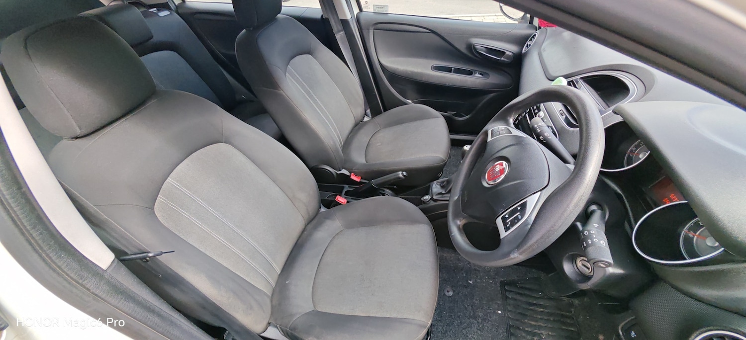 Used Fiat Punto 2015 for sale - 77736157: Photo 10