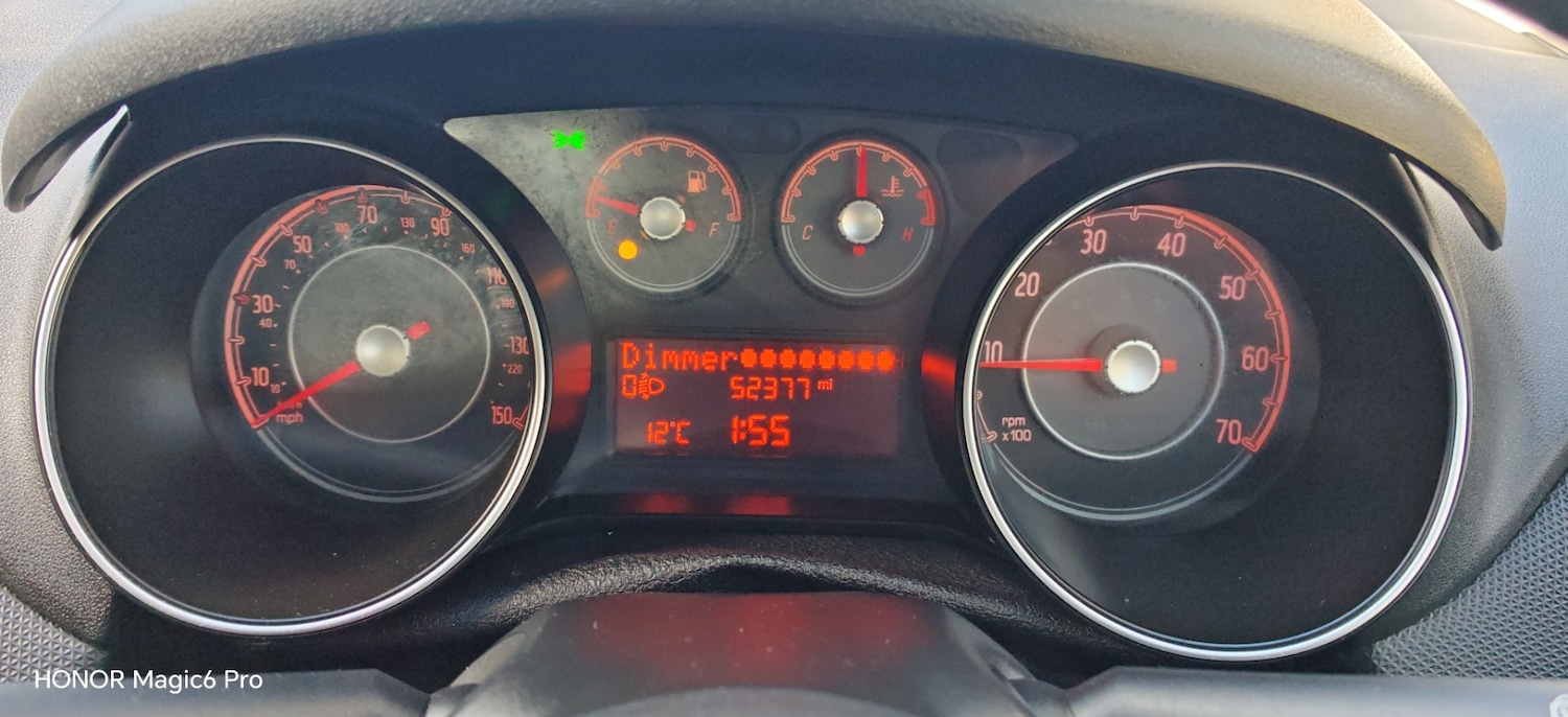 Used Fiat Punto 2015 for sale - 77736157: Photo 15