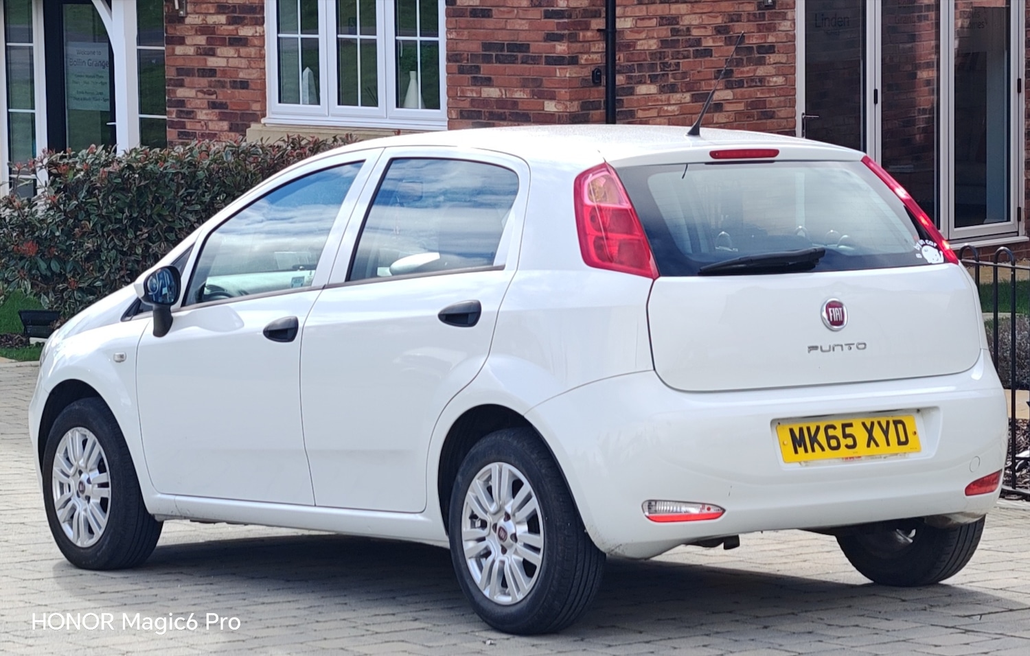 Used Fiat Punto 2015 for sale - 77736157: Photo 2