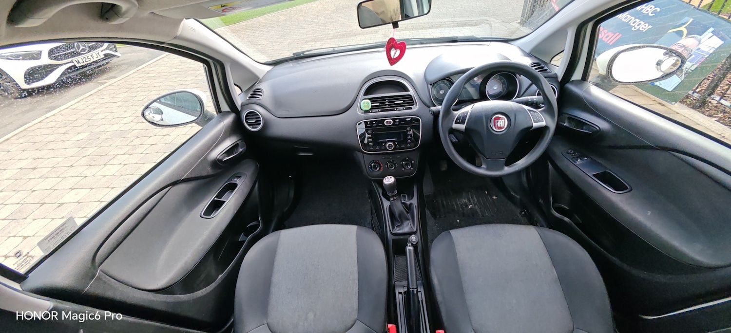 Used Fiat Punto 2015 for sale - 77736157: Photo 20