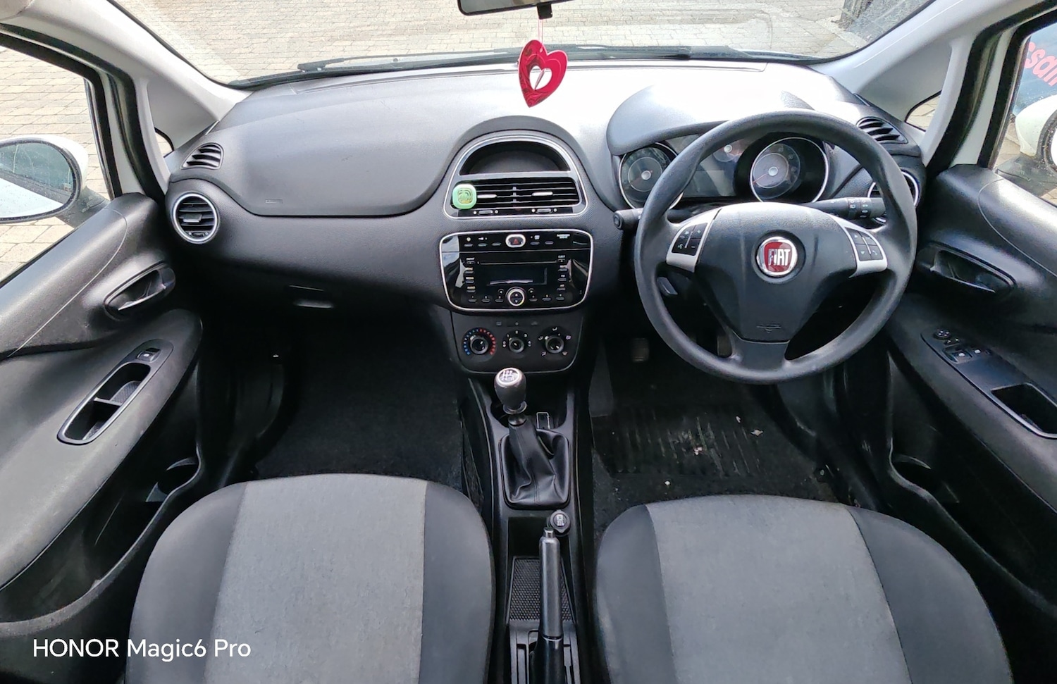 Used Fiat Punto 2015 for sale - 77736157: Photo 21