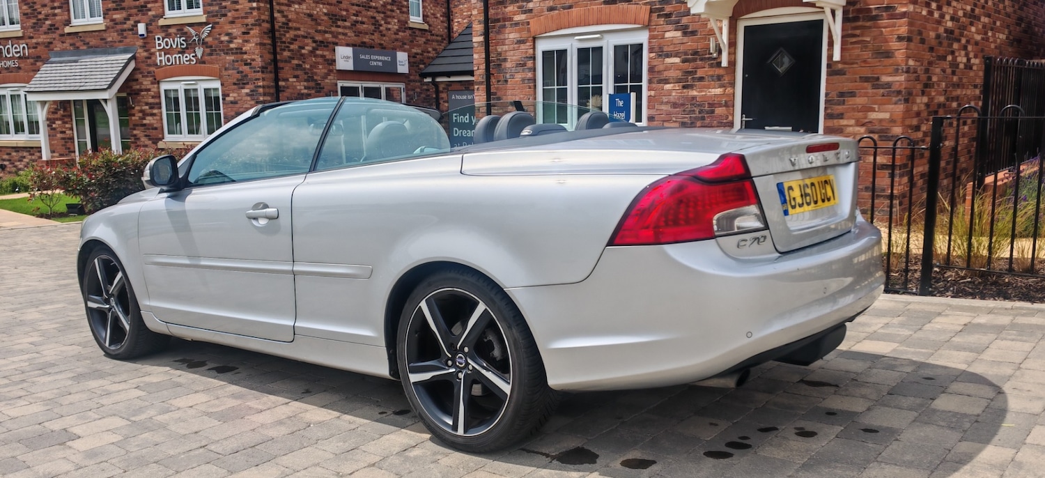 Used Volvo C70 2011 for sale - 78217990: Photo 2