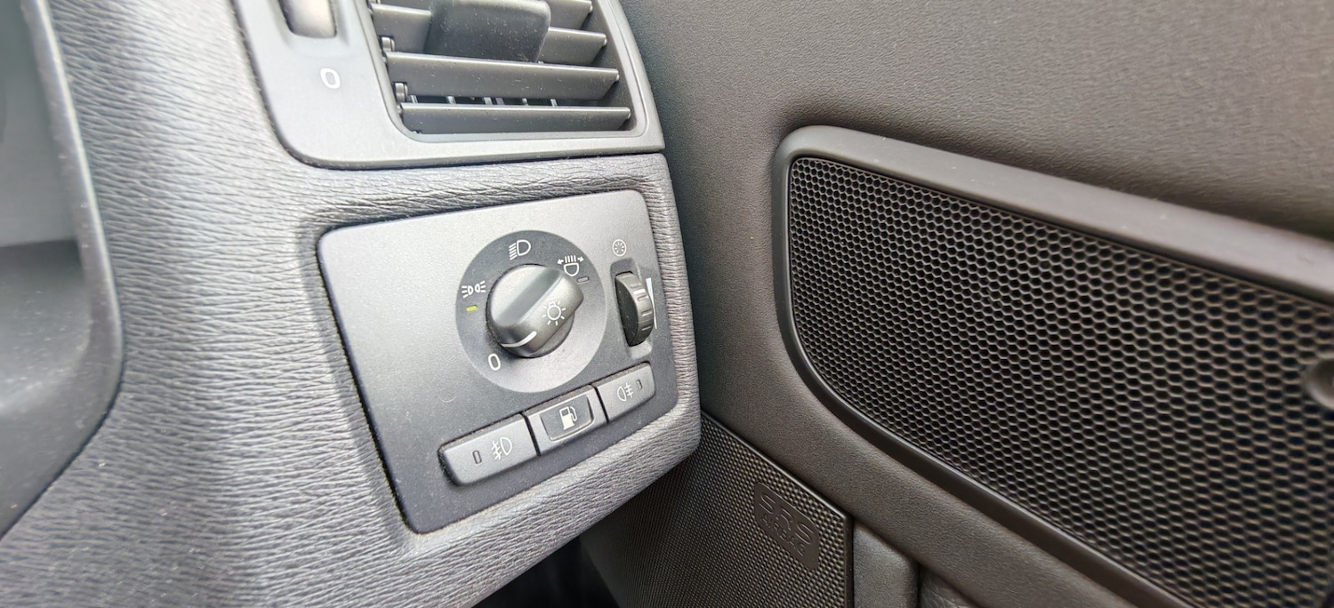 Used Volvo C70 2011 for sale - 78217990: Photo 7