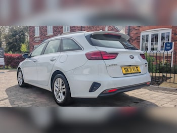 Used Kia Ceed 2021 for sale - 78388958: Photo