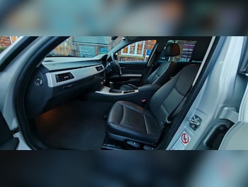 Used BMW 3 Series 2009 for sale - 77562595: Photo