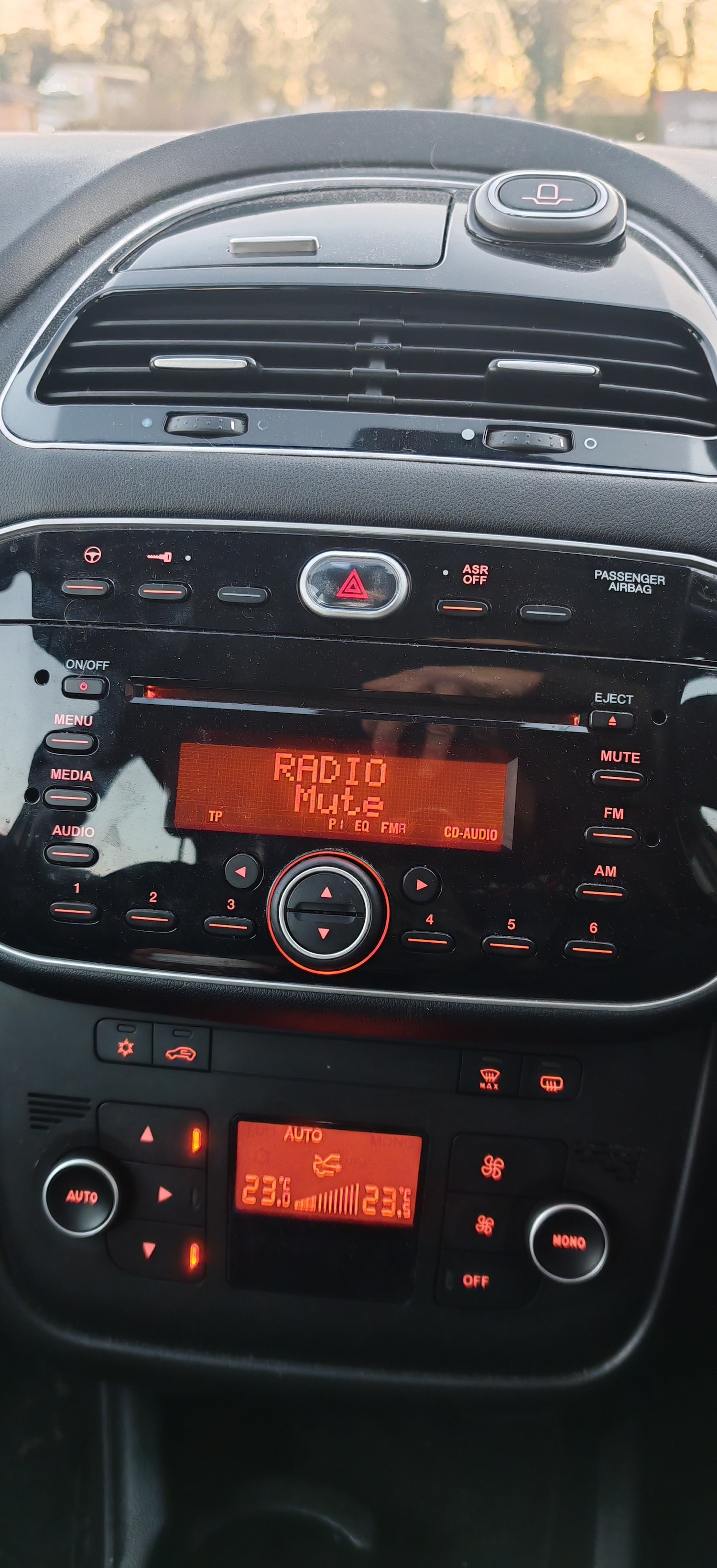 Used Fiat Punto 2017 for sale - 76878000: Photo 11