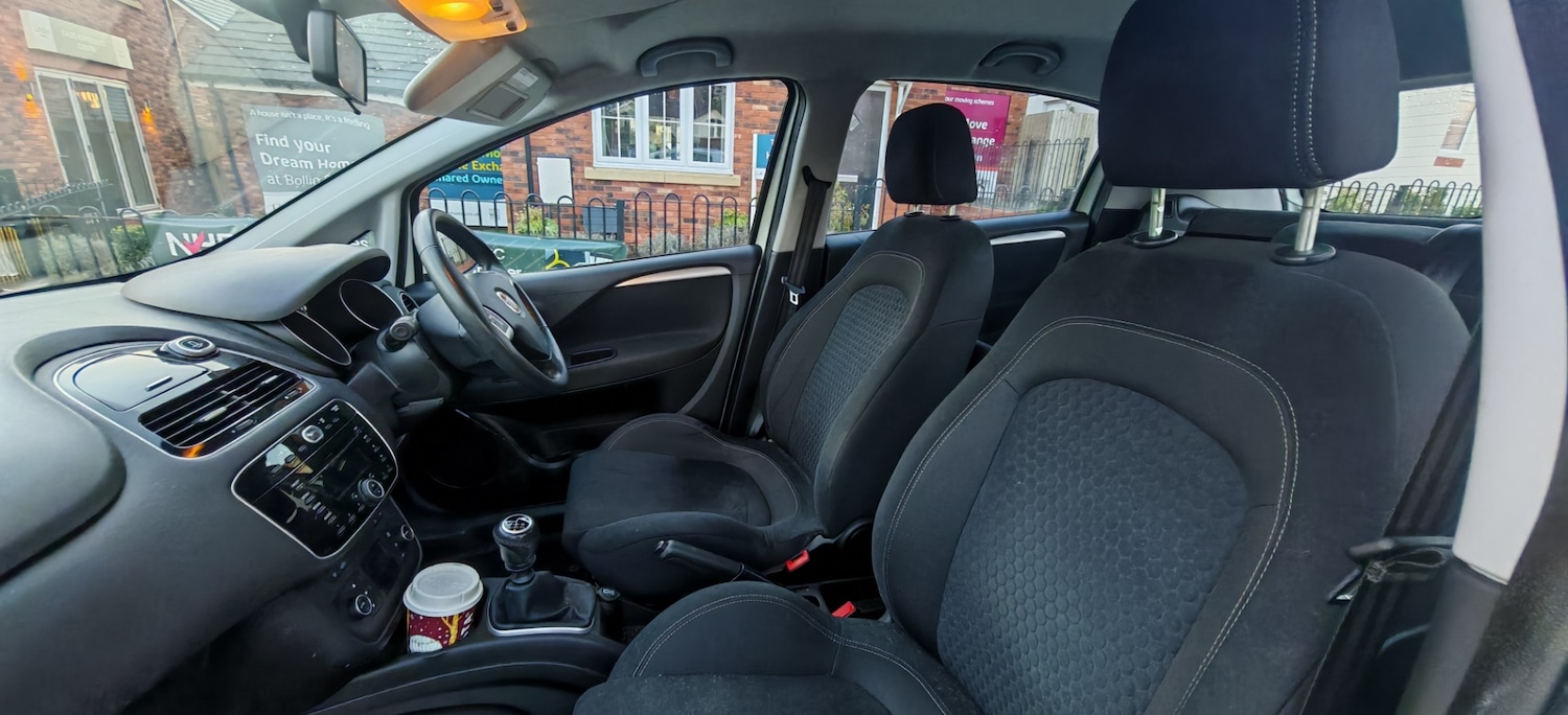 Used Fiat Punto 2017 for sale - 76878000: Photo 3