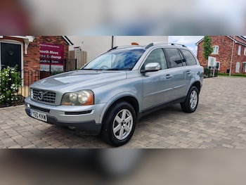 Used Volvo XC90 2010 for sale - 79474929: Photo