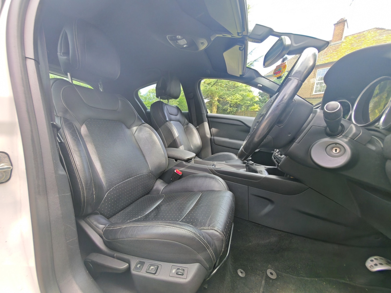 Used Citroen DS4 2011 for sale - 77082328: Photo 2