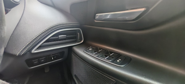 Used Jaguar XE 2017 for sale - 75368399: Photo 15