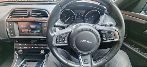 Used Jaguar XE 2017 for sale - 75368399: Photo 19