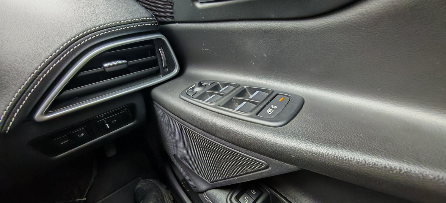 Used Jaguar XE 2017 for sale - 75368399: Photo 26