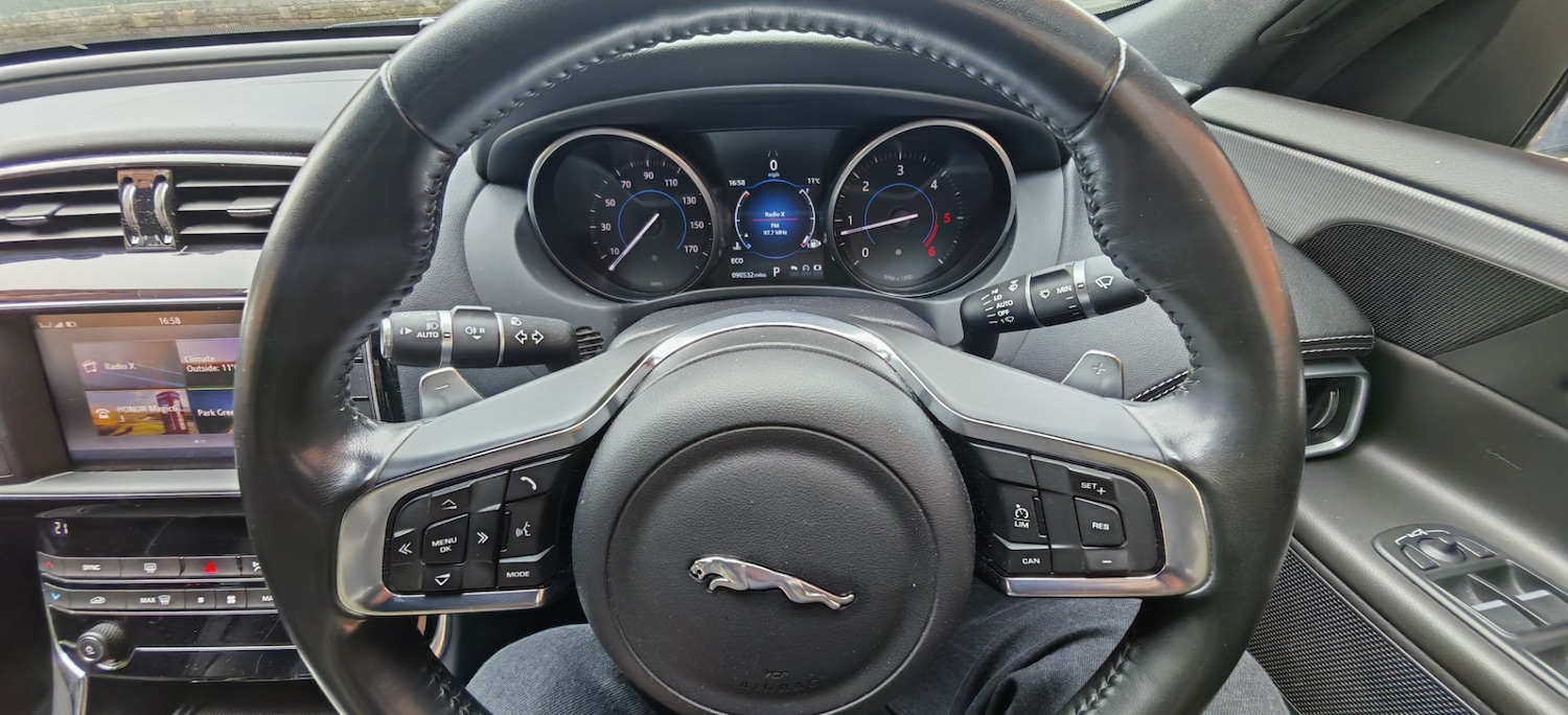 Used Jaguar XE 2017 for sale - 75368399: Photo 27