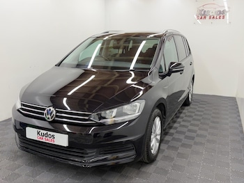 Used Volkswagen Touran 2019 for sale - 78640700: Photo