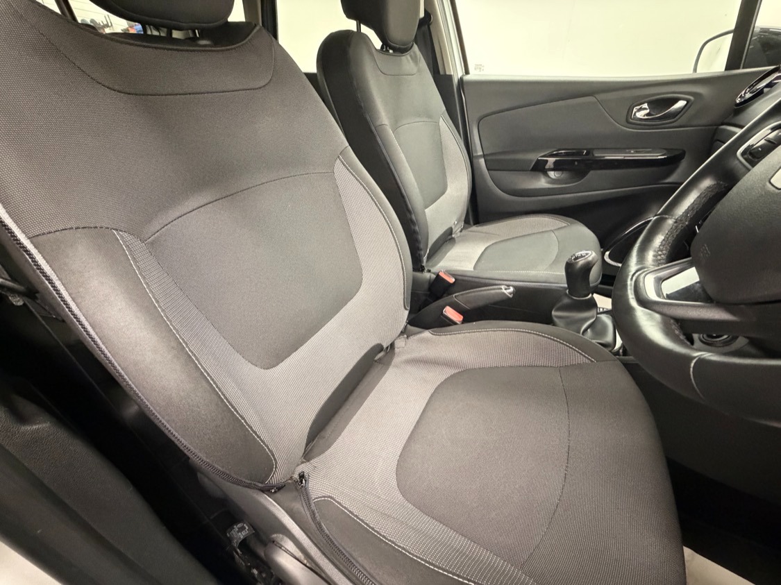 Used Renault Captur 2017 for sale - 76575432: Photo 13